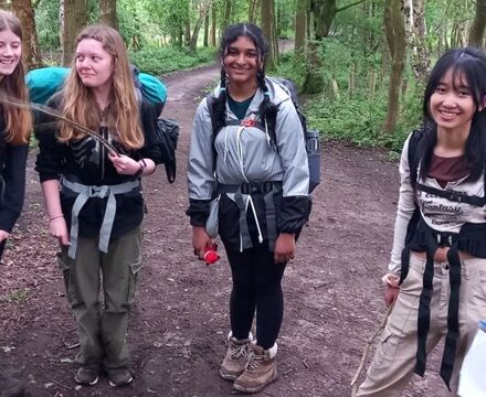 DofE 068